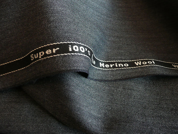 ブルーグレイ ヘリンボーン スーパー100’ｓ 最高級メリノウール100% 